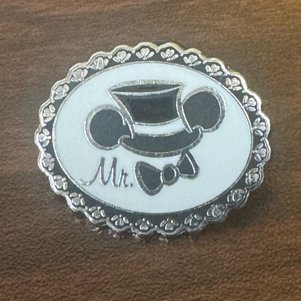 5/$25 Disney Wedding Ear Hats Husband Mr.‎ Pin